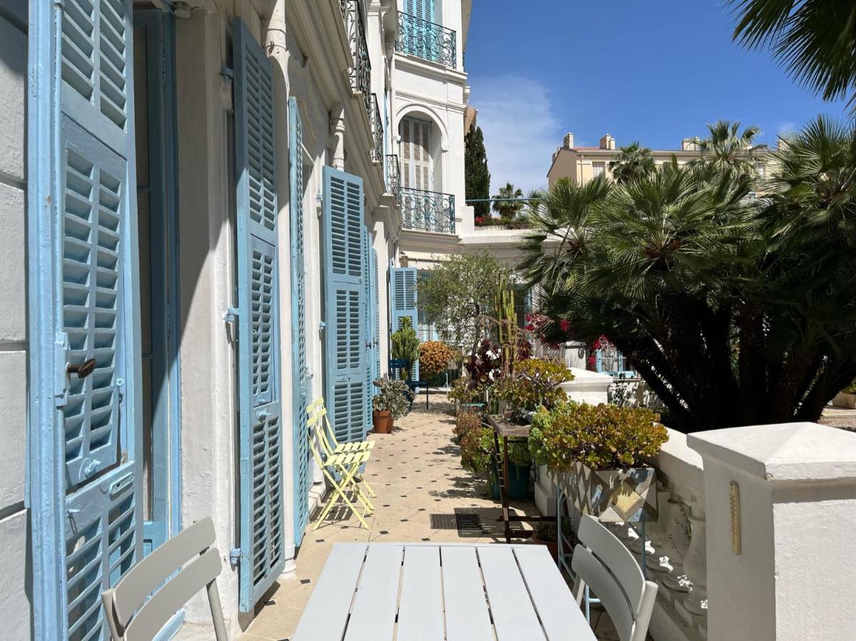 Beautiful Garden Apartment Steps From The Beach ม็องตง ภายนอก รูปภาพ