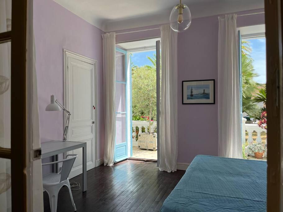 Beautiful Garden Apartment Steps From The Beach ม็องตง ภายนอก รูปภาพ