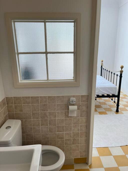 Beautiful Garden Apartment Steps From The Beach ม็องตง ภายนอก รูปภาพ